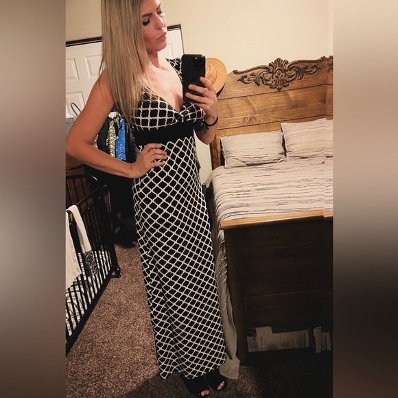 MAX STUDIO Maxi Dress Size XS - Picture 2 of 3